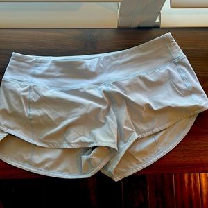 Lululemon Speed Up low rise short 2.5”